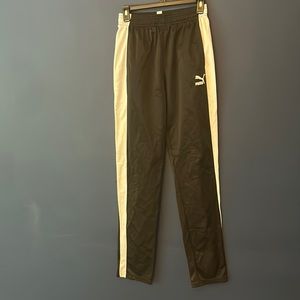 Youth XL black/white Puma athletic pants